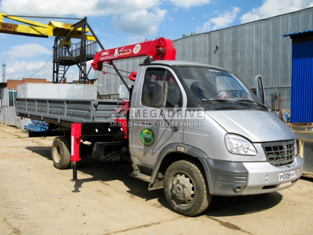 Манипулятор UNIC UR-V293 на шасси ГАЗ 33104 / 331063 (ВАЛДАЙ)