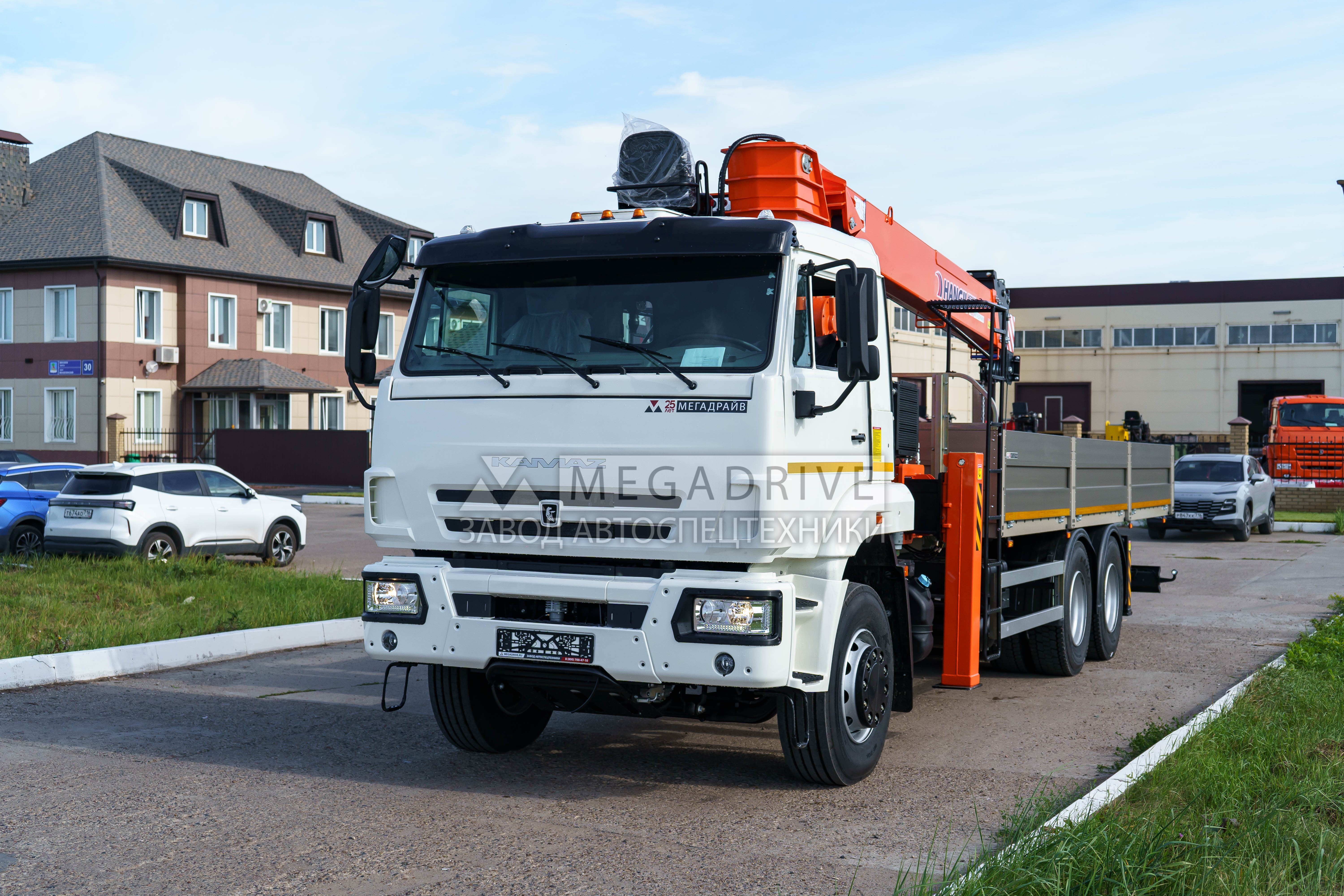 Манипулятор HANGIL HGC1235 на шасси КАМАЗ 65117