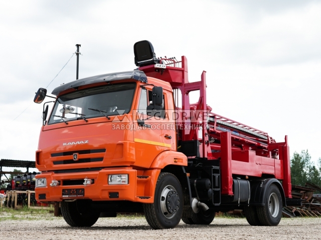 Бурильно-крановая машина KANGLIM KDC 5600 на шасси КАМАЗ 43253
