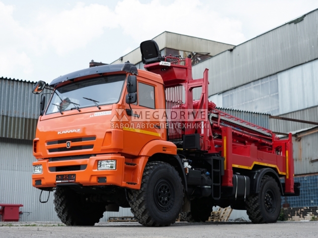 Бурильно-крановая машина KANGLIM KDC 5600 на шасси КАМАЗ 43502 (БКМ)