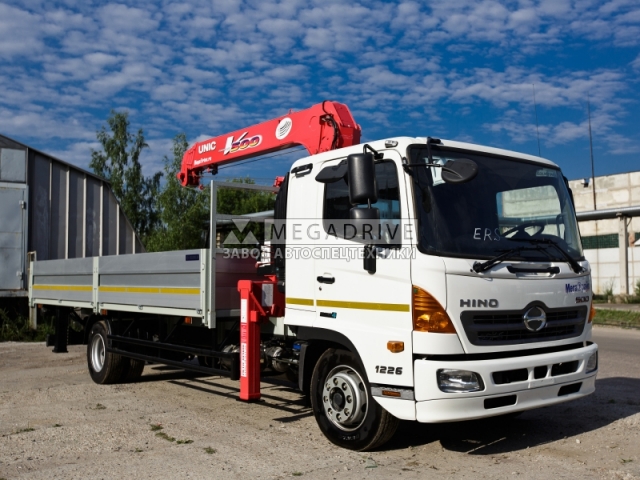 Манипулятор UNIC URV-504 на шасси HINO 500