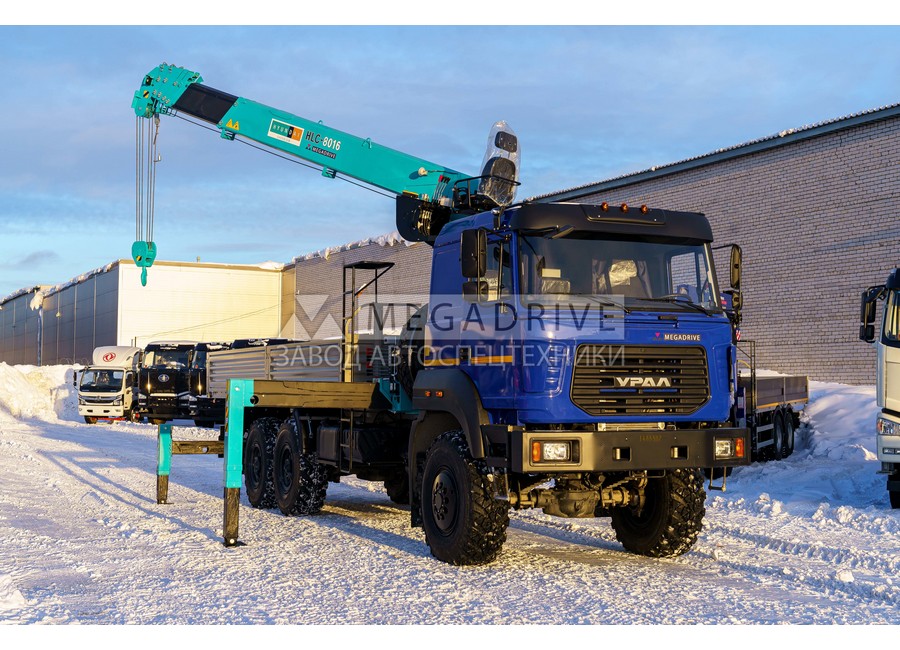 Манипулятор HKTC 8016 на шасси УРАЛ4320