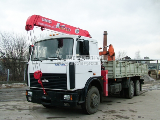 Манипулятор UNIC UR-V503 на шасси МАЗ 630305