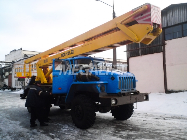 Автогидроподъемник ПСС-121.22 на шасси УРАЛ 4320