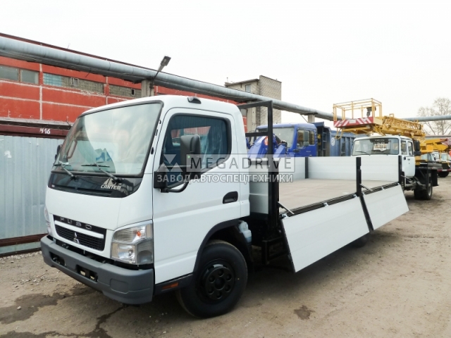 Бортовой автомобиль FUSO CANTER