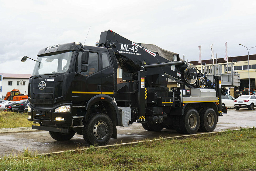Автогидроподъемник ML-45 на шасси FAW